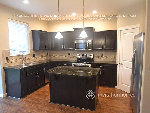 5th image of 2421 164th St E