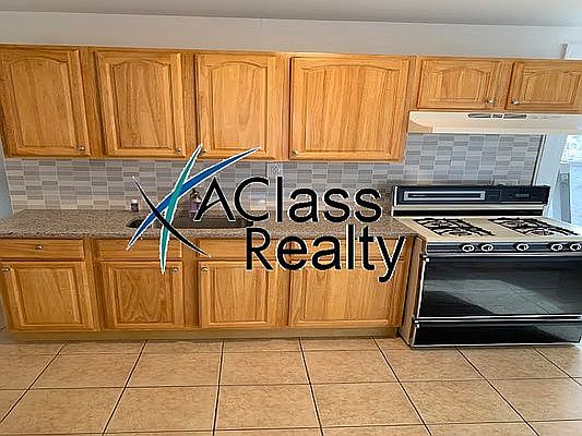 1st image of 2847 46th St APT 2