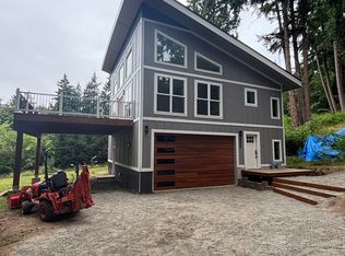 8027 Cultus Bay Rd, Clinton, WA 98236