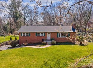 3123 Cheryl Dr, Hendersonville, NC 28792