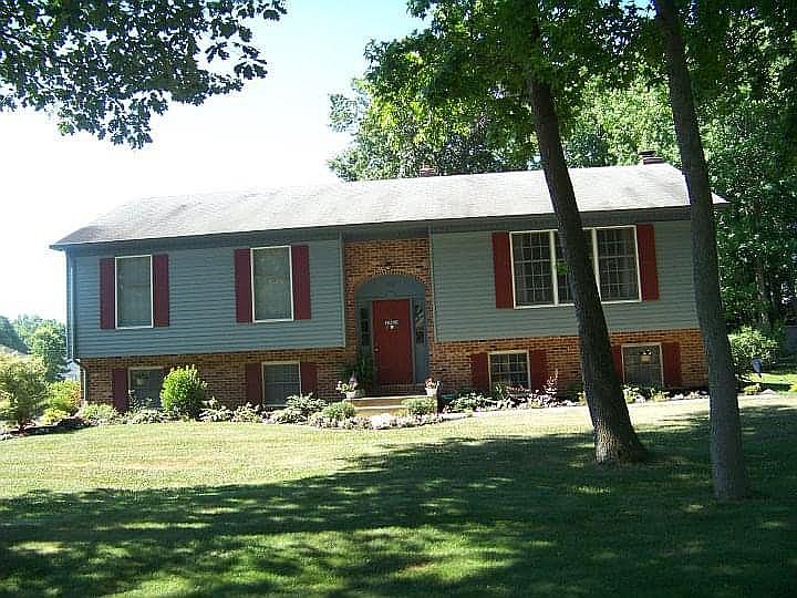1st image of 103 Foxtail Cir
