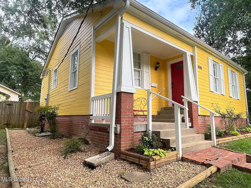 1st image of 1046 Whitworth St