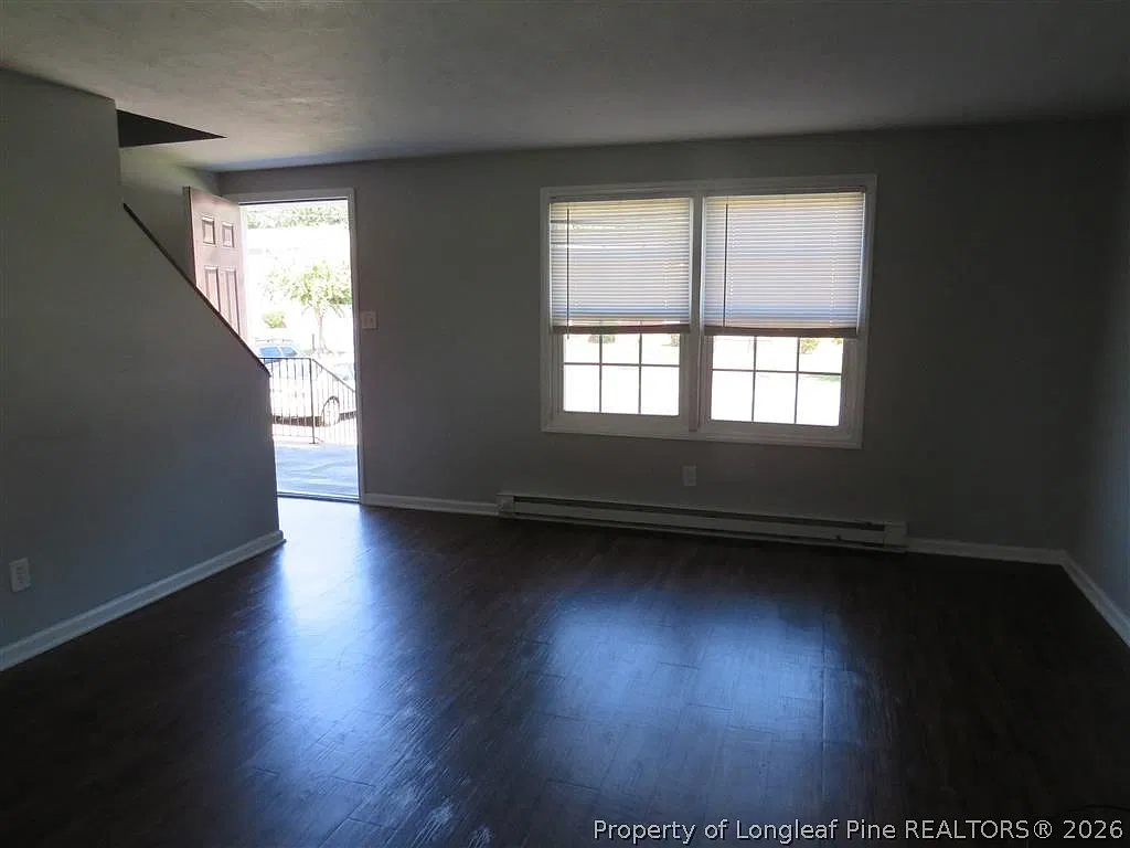 2 bed, 1.0 bath, 800 sqft, $850 — Photo 4