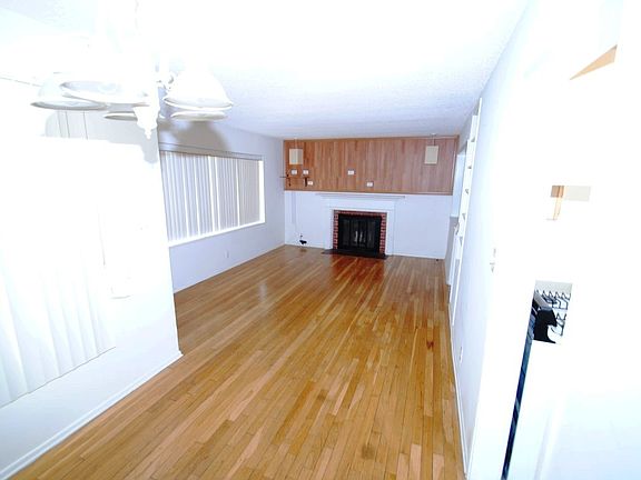 5th image of 4678 Falcon Ave