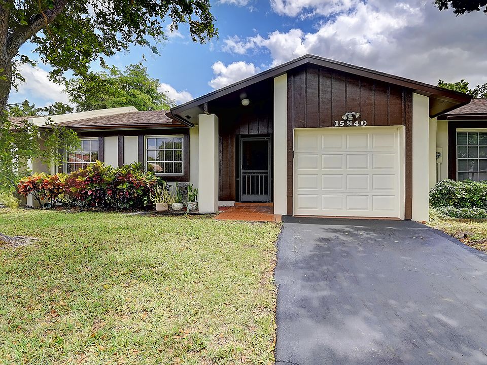 Home For Sale In Las Verdes