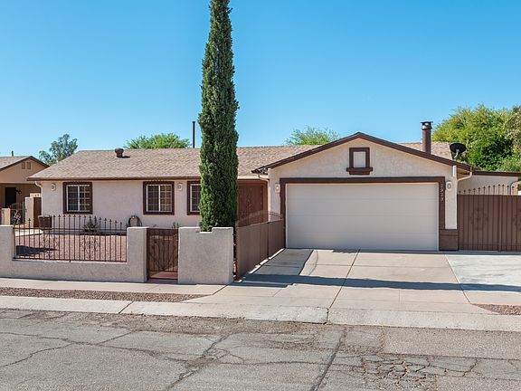3rd image of 2929 W Watercress Dr