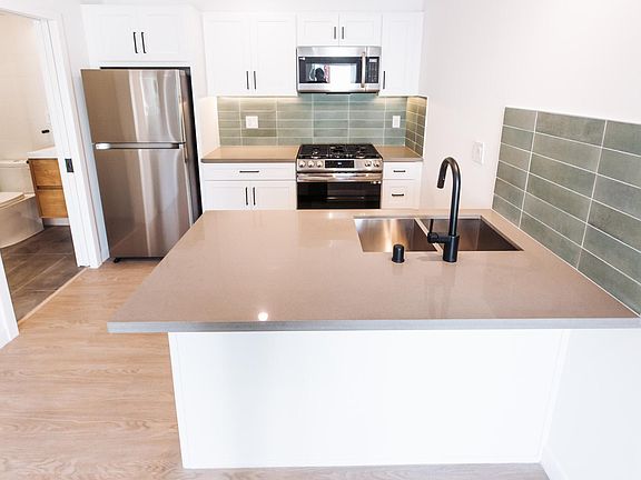 3rd image of 1201 Idaho Ave #12