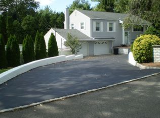15 Cleveland Ave, East Hanover, NJ 07936