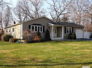 11 Kelsey Ave, Port Jefferson Station, NY 11776