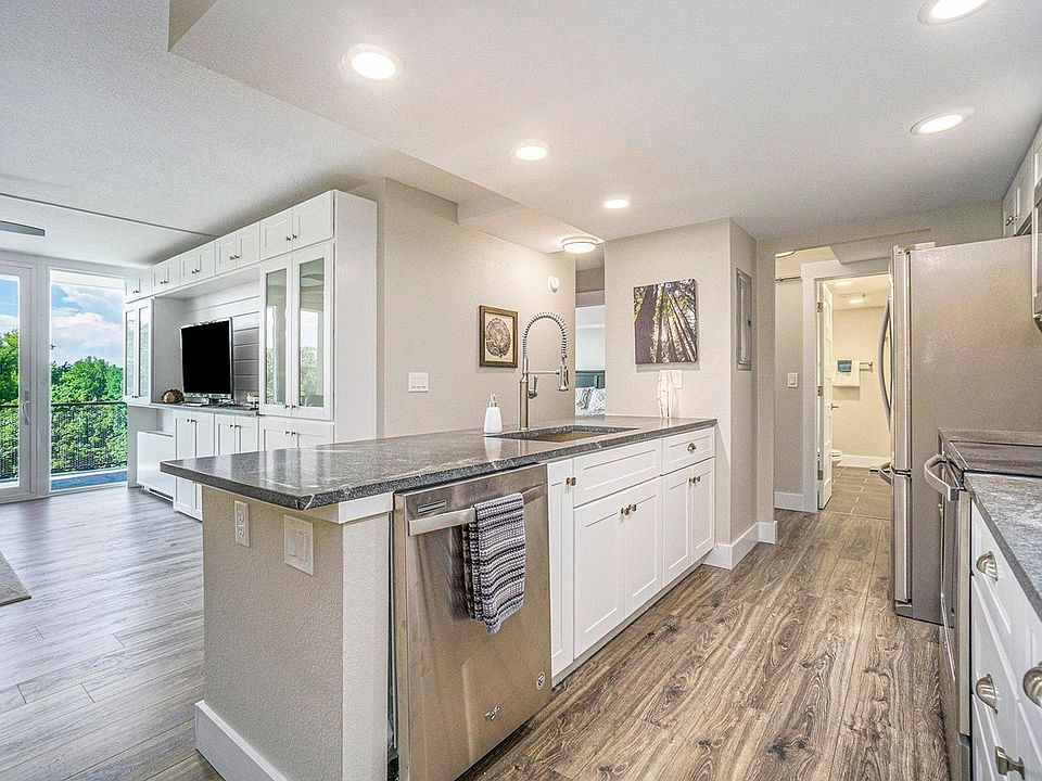 1st image of 421 S Howes St #505