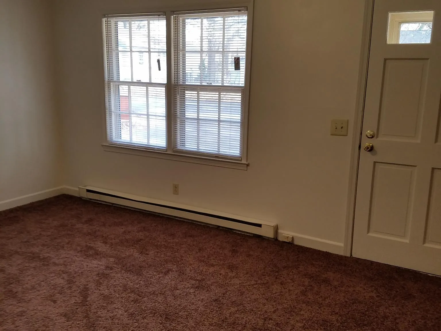 2 bed, 850 sqft, $995 — Photo 2