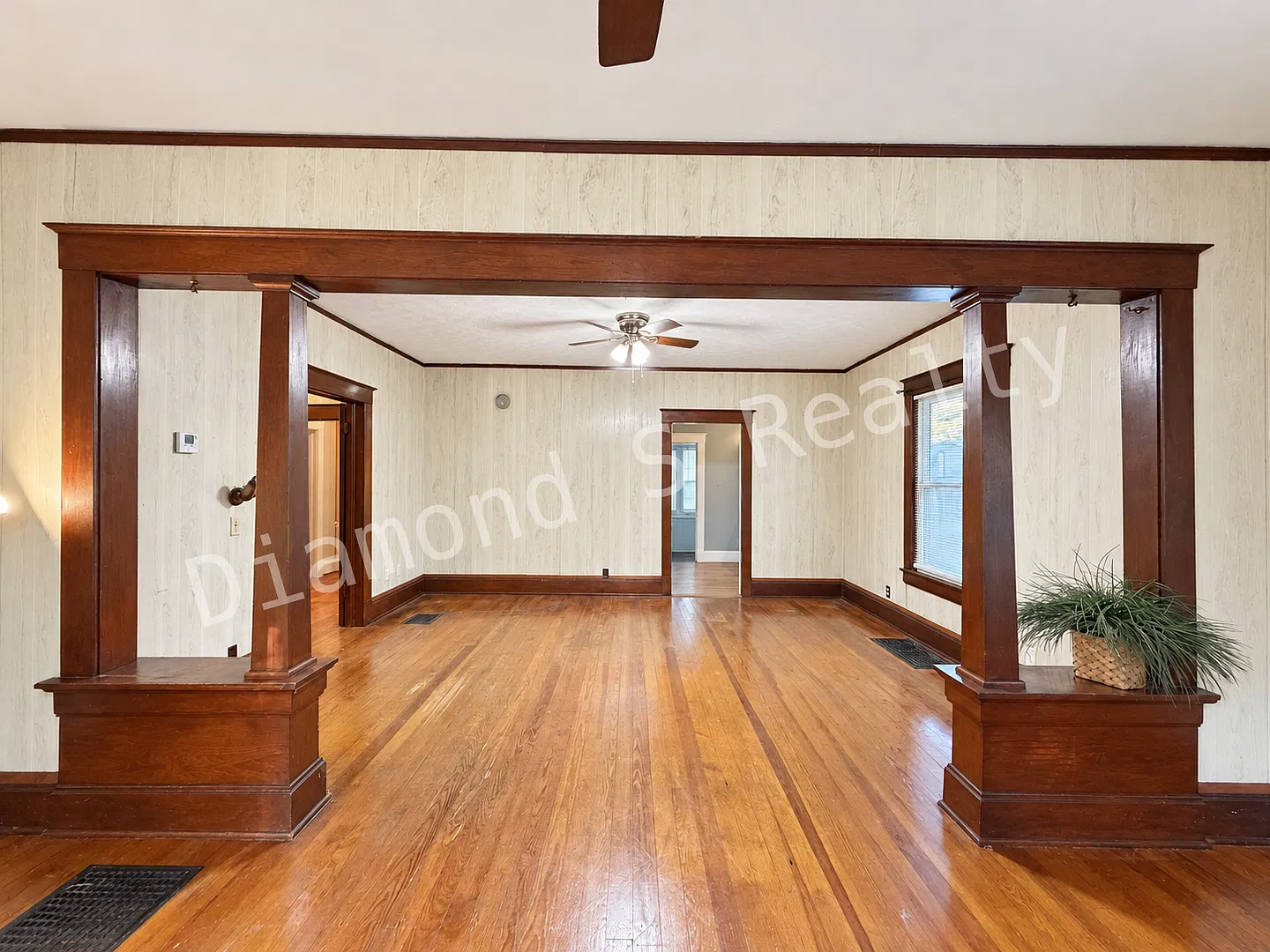 Charming 3-Bedroom Home Available! — Photo 4