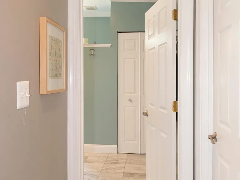 1205 Delafield Pl NW — Photo 37