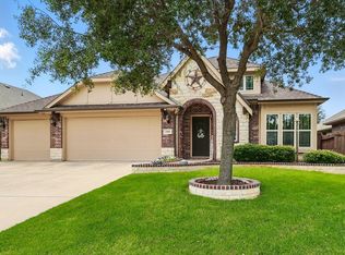 1100 Stampede Dr, Aubrey, TX 76227