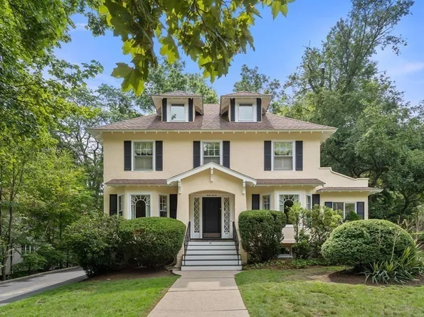 47 Cotswold Rd, Brookline, MA 02445