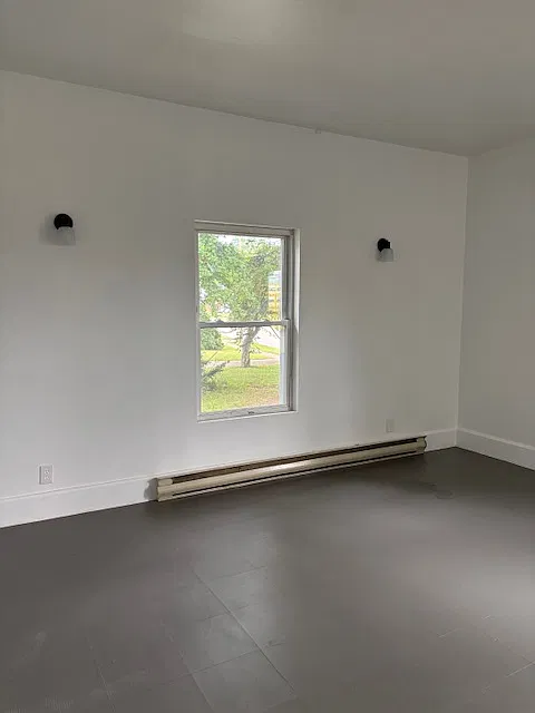 2 bed, $895 — Photo 2