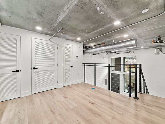 5th image of 11013 Hartsook St #105