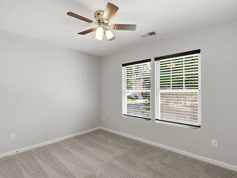 1906 Treefrog Ct — Photo 31