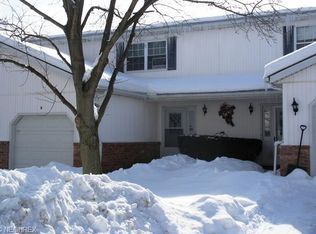 1790 Rolling Hills Dr APT B, Twinsburg, OH 44087