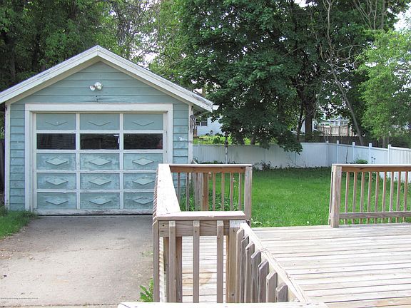5th image of 629 N Fairview Ave