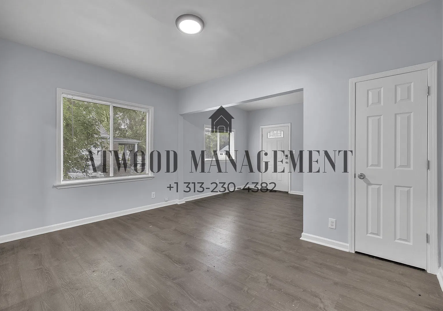 This beautifully updated 3-bedroom, 2-bath single-family home is ready for move-in! — Photo 3