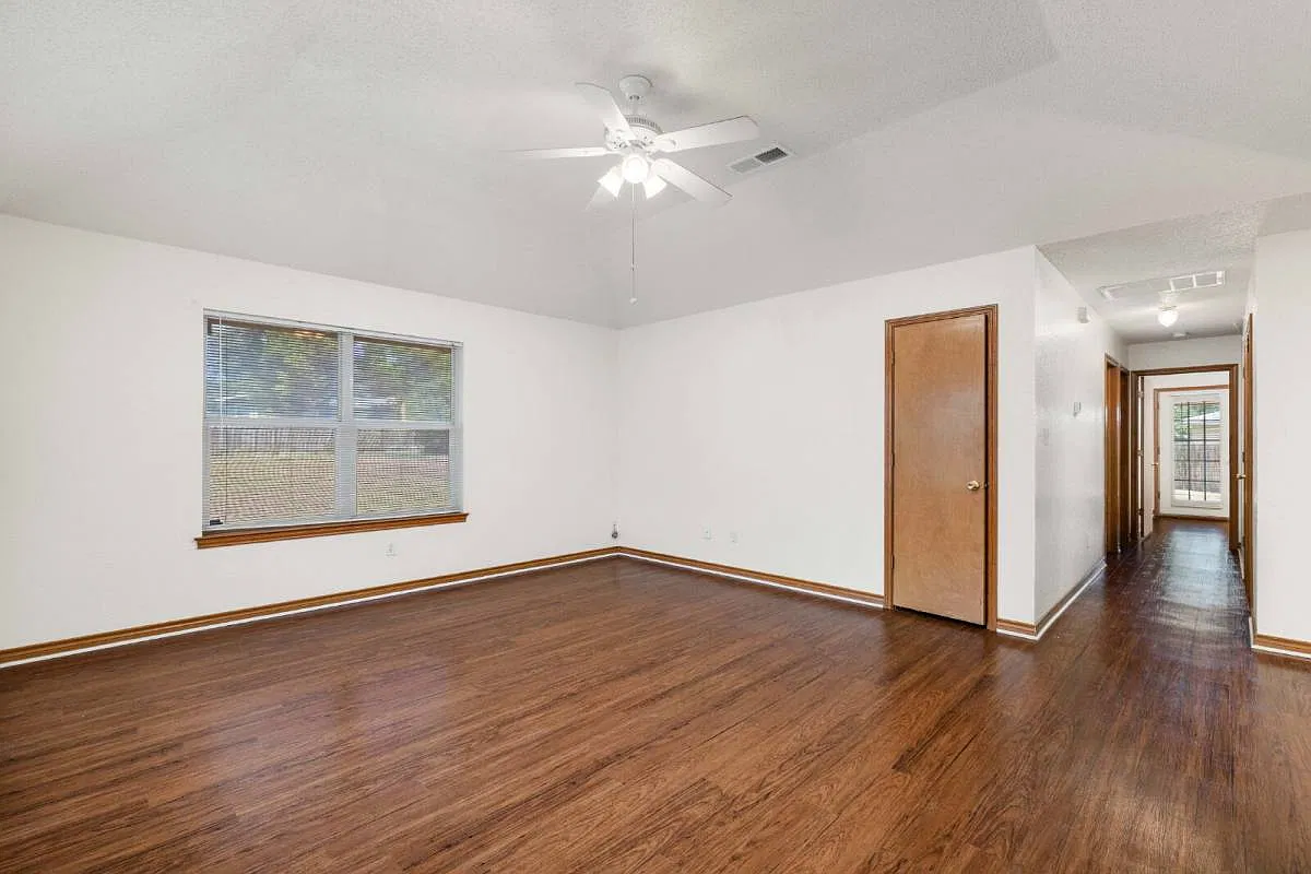 2740 Maple Tree Rd — Photo 3