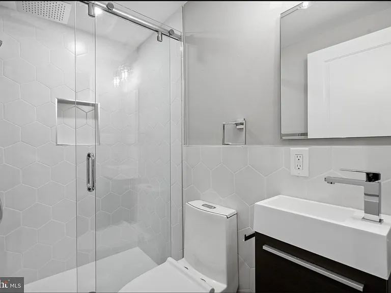 Bedroom 3 Private Bathroom