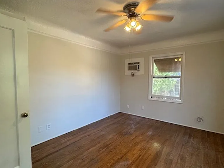 1257 N Van Ness Ave — Photo 30