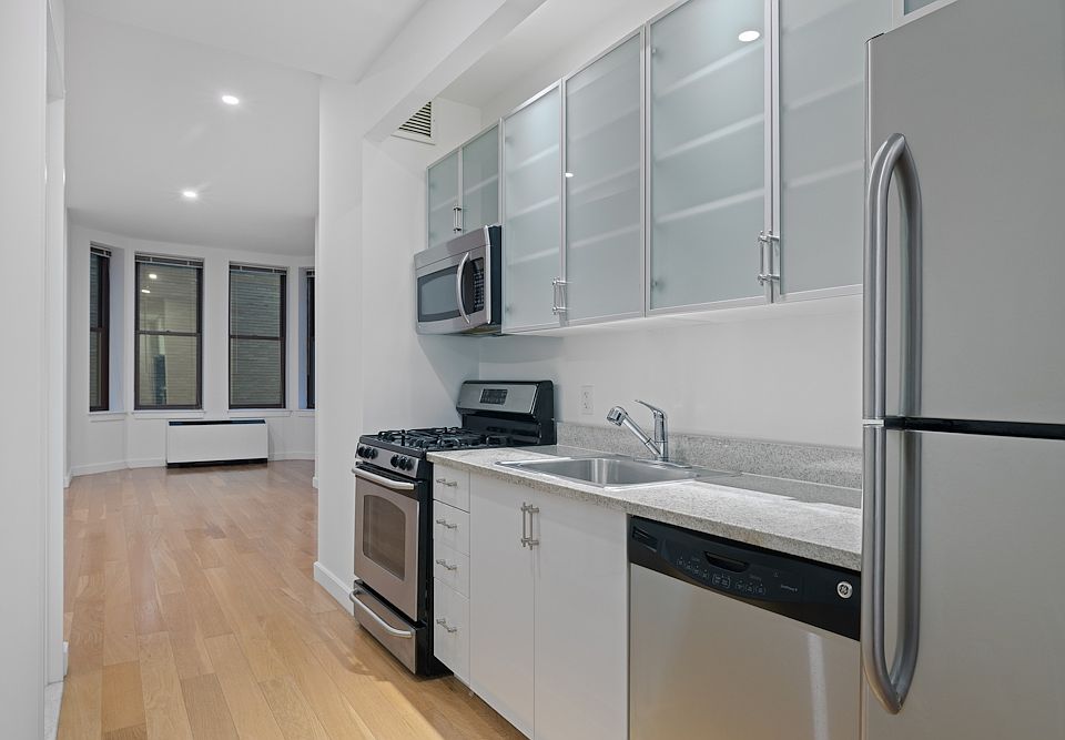 1st image of 37 Wall St APT 5G
