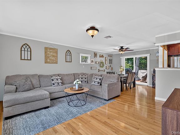 5th image of 354 Robinson Avenue