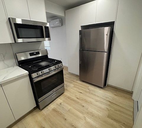 4th image of 2508-12 F Ave #C