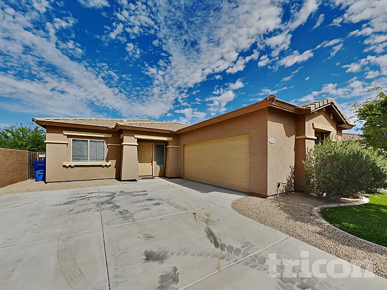 5010 W Fawn Dr — Photo 2