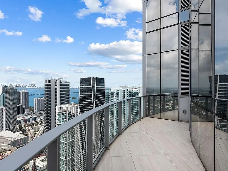 851 NE 1st Ave #Penthouse 5700 — Photo 17