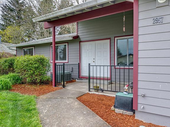 3rd image of 2957 SE Willow Dr