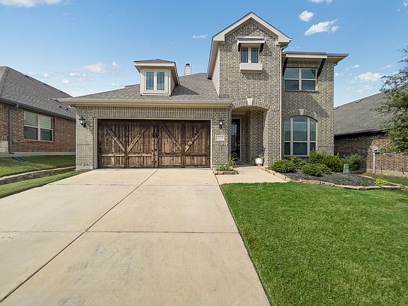 2nd image of 3529 Beaumont Dr