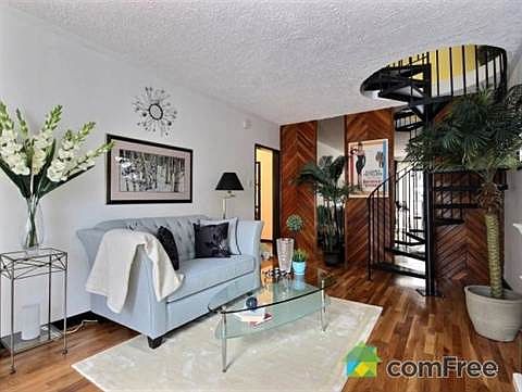 4th image of 9832 85th Ave NW