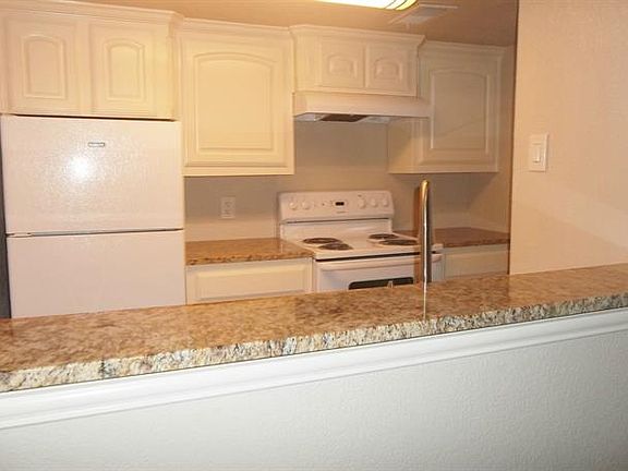 2nd image of 3045 Park Ln APT 1042