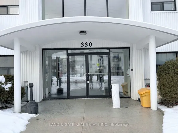 330 Gibb St #201, Oshawa, ON L1J 1Z2