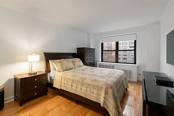 Sold by Douglas Elliman | media 6