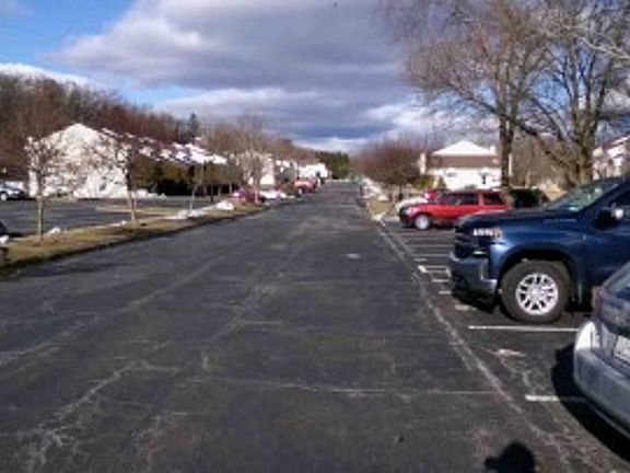 Exterior Neighborhood (street photo)