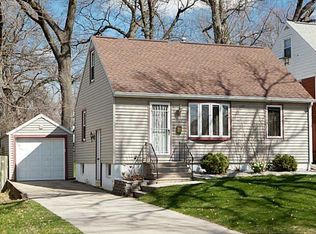 636 Knoll St SE, Cedar Rapids, IA 52403