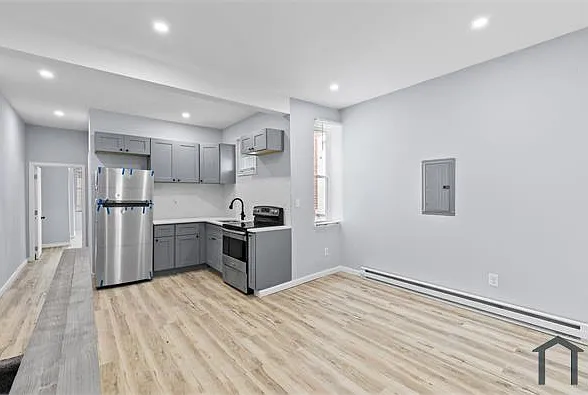 2 bed, 700 sqft, $1,250 — Photo 3