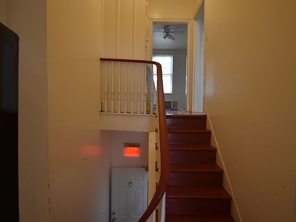 2nd image of 1530 S 6th St #3F