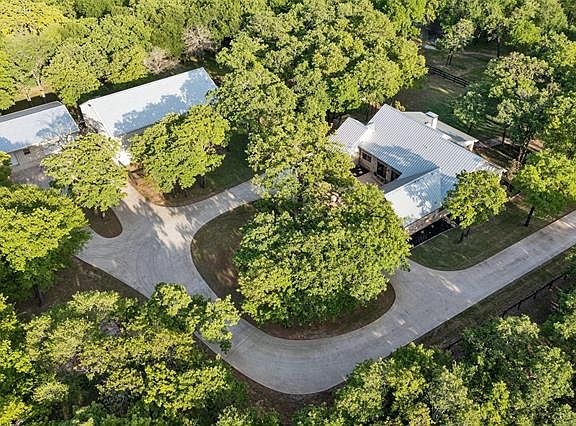 4th image of 387 Dove Creek Rd