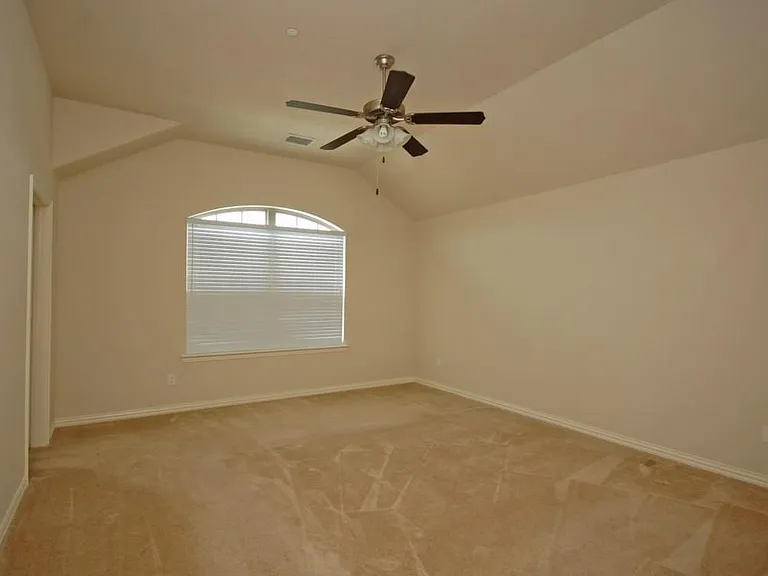 6604 Rutherford Rd — Photo 9