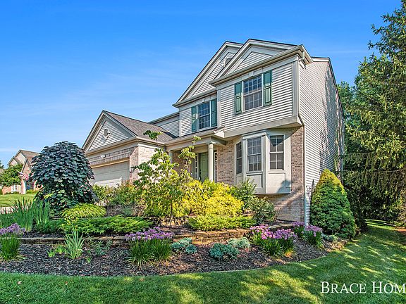 2nd image of 4253 Arlet Ct SE