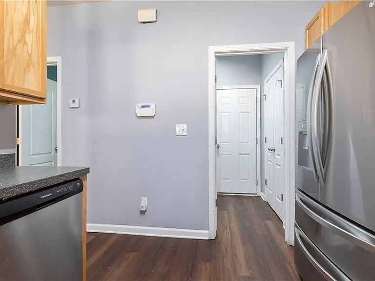 1126 Treymont Ln — Photo 10