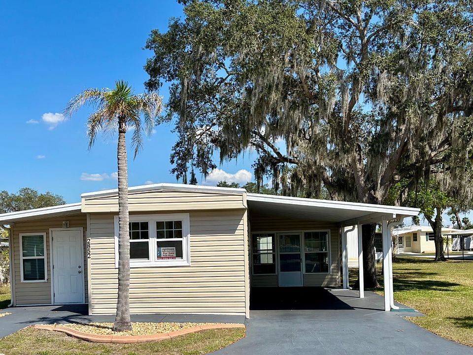 1st image of 2852 Vine Ln