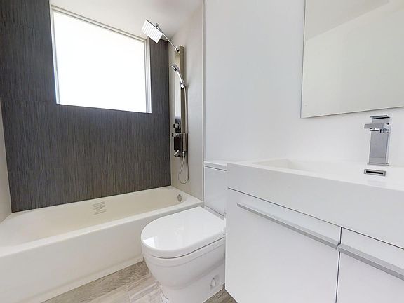 5th image of 321 S Shore Dr APT 8