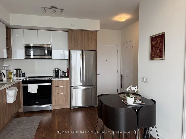 25 Holly St #1708 — Photo 3